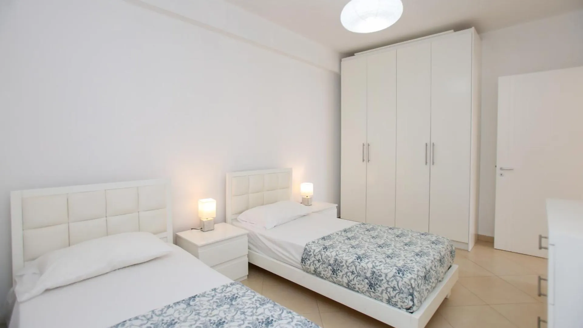 Holiday Apartment In Lungomare Vlore 085 0*,