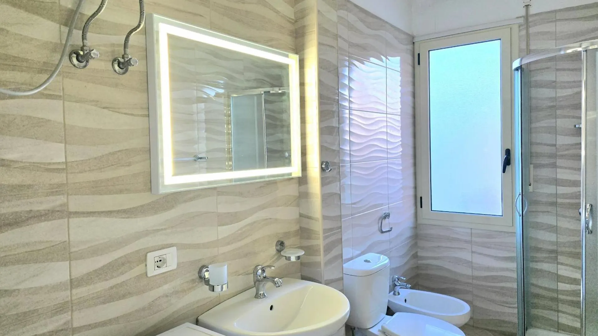 Holiday Apartment In Lungomare Vlore 085 0*,
